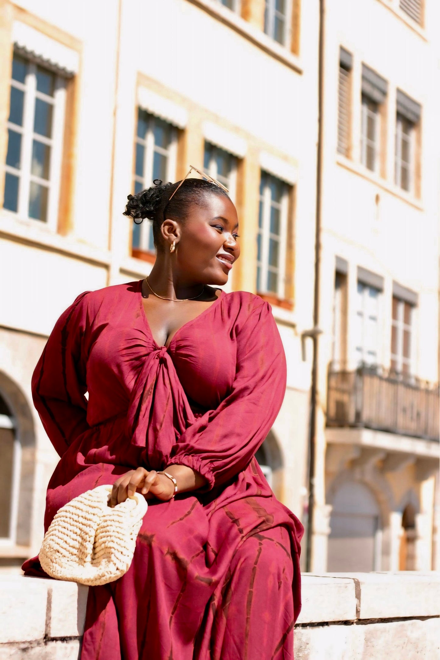 AMARA – Rouge profond curvy